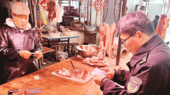 查“三无”食物、过时食物及卫生现患